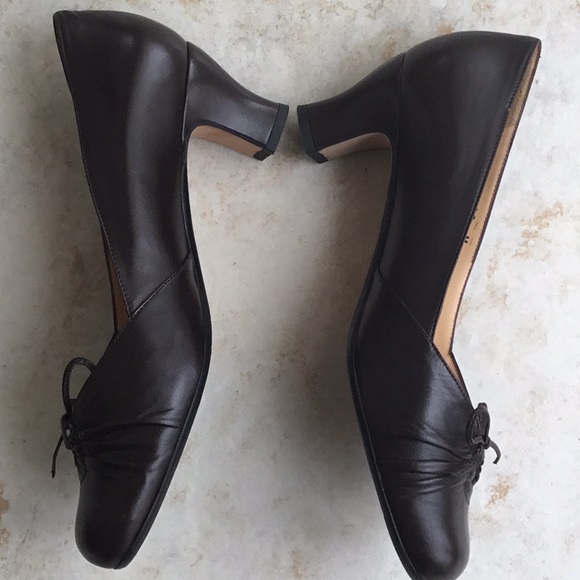 Taryn Rose Italian Woman’s brown leather shoes size 8.5 (EUR 39) - Picture 2 of 7